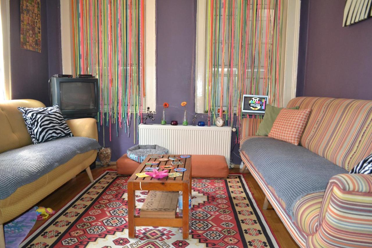 My Happy Home Hostel Ізмір Екстер'єр фото