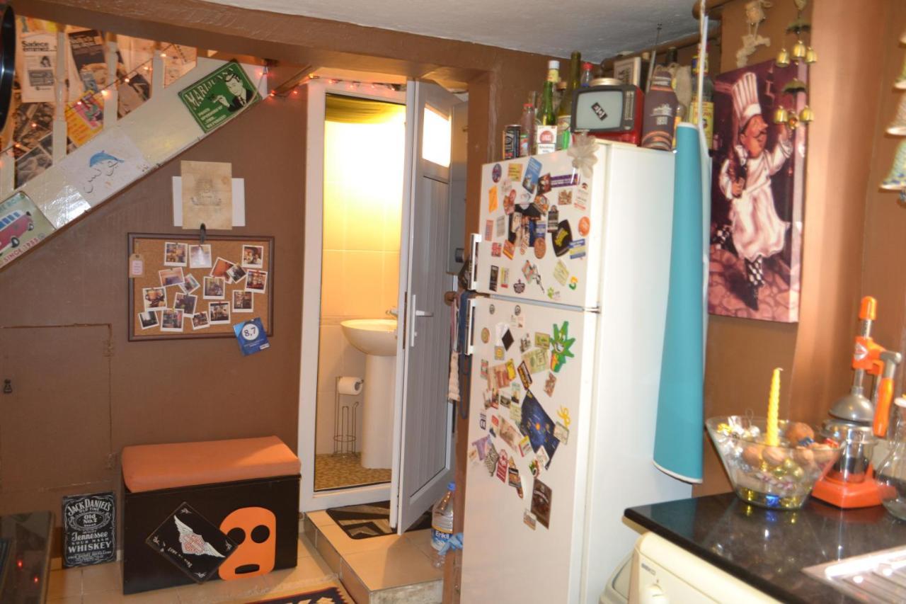 My Happy Home Hostel Ізмір Екстер'єр фото